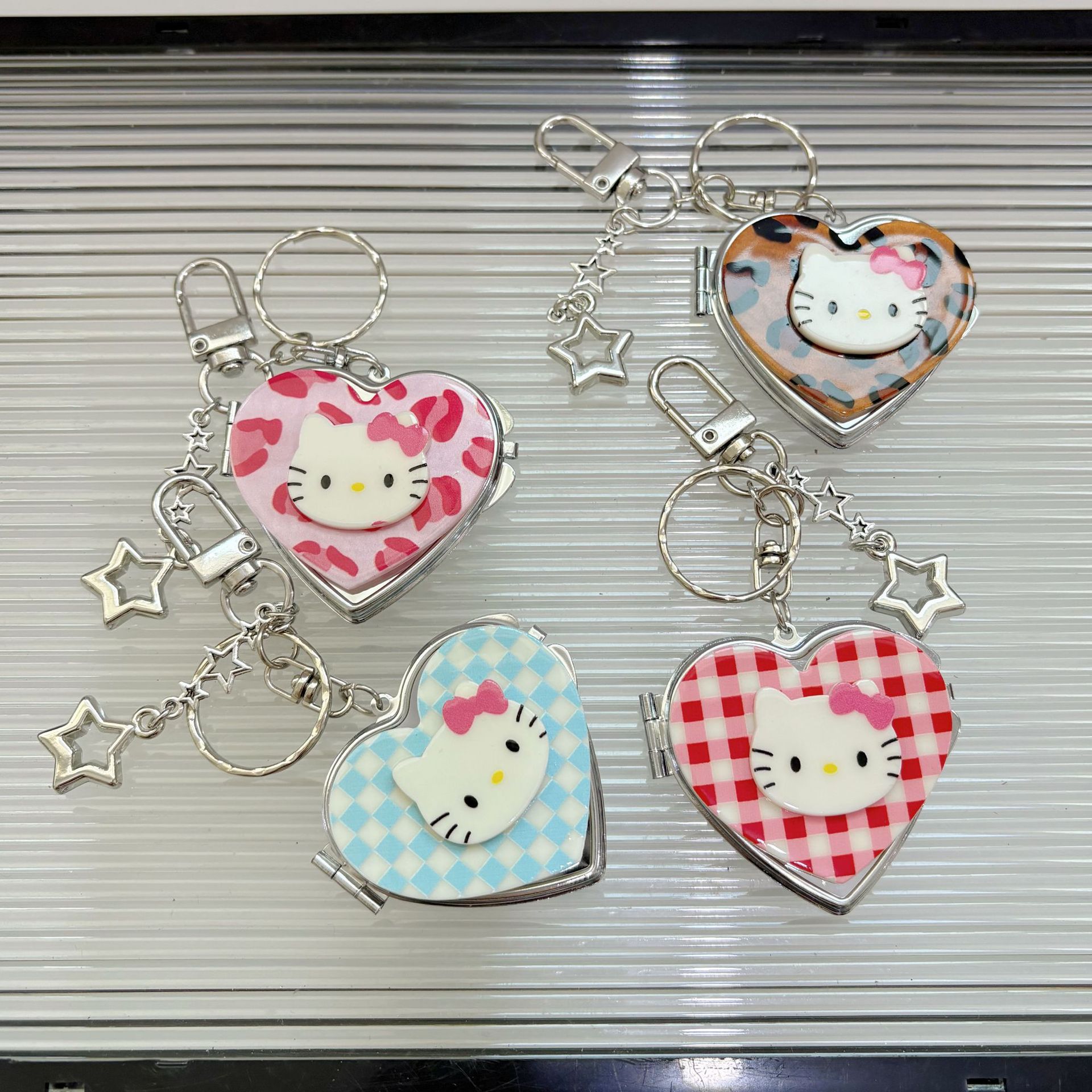 Cute Leopard Print Checkered H - مراجعة Cosplay Fire Prop وسعره