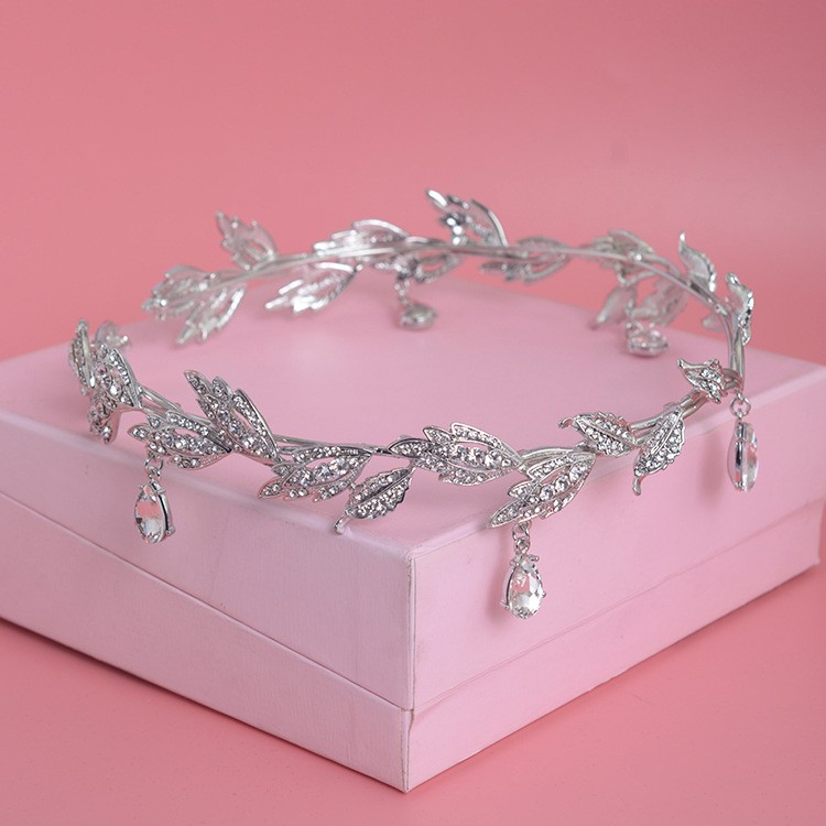Luxury Crystal Crown Bridal Ha - مراجعة Aerith Cosplay Prop وسعره