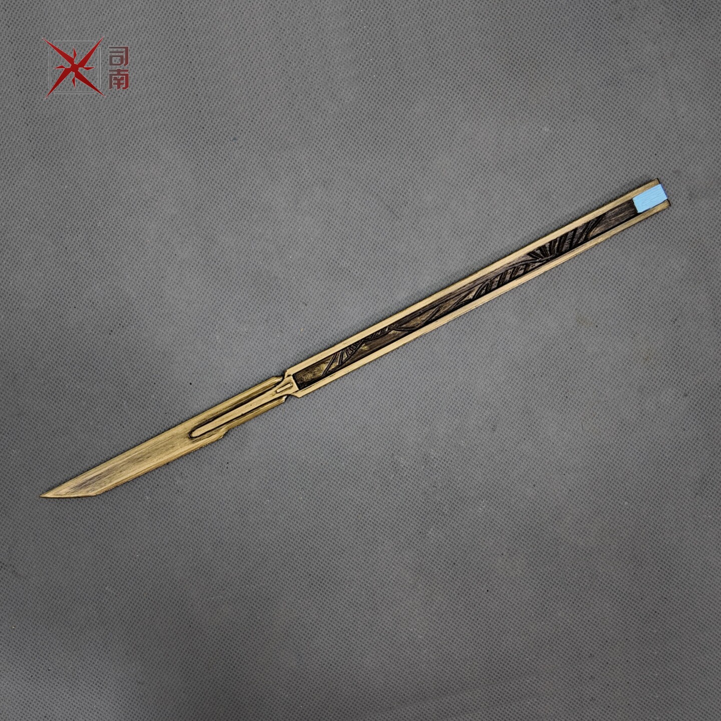 Wuthering Waves LUUK HCRSSCN C - مراجعة Prop Para Cosplay وسعره